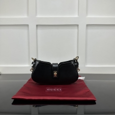 Gucci Hobo Bags